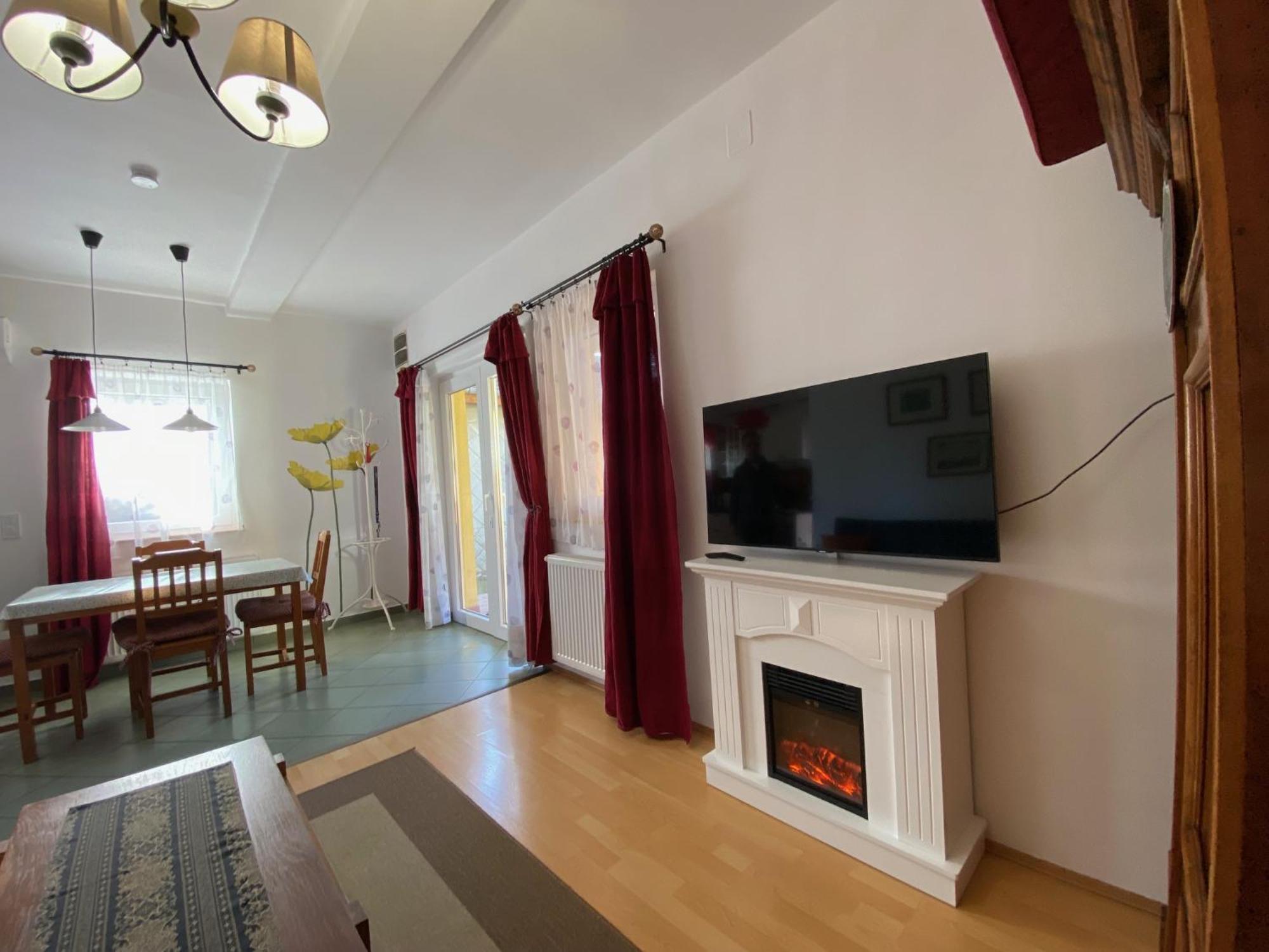 Villa Elisa Vonyarcvashegy Eksteriør bilde